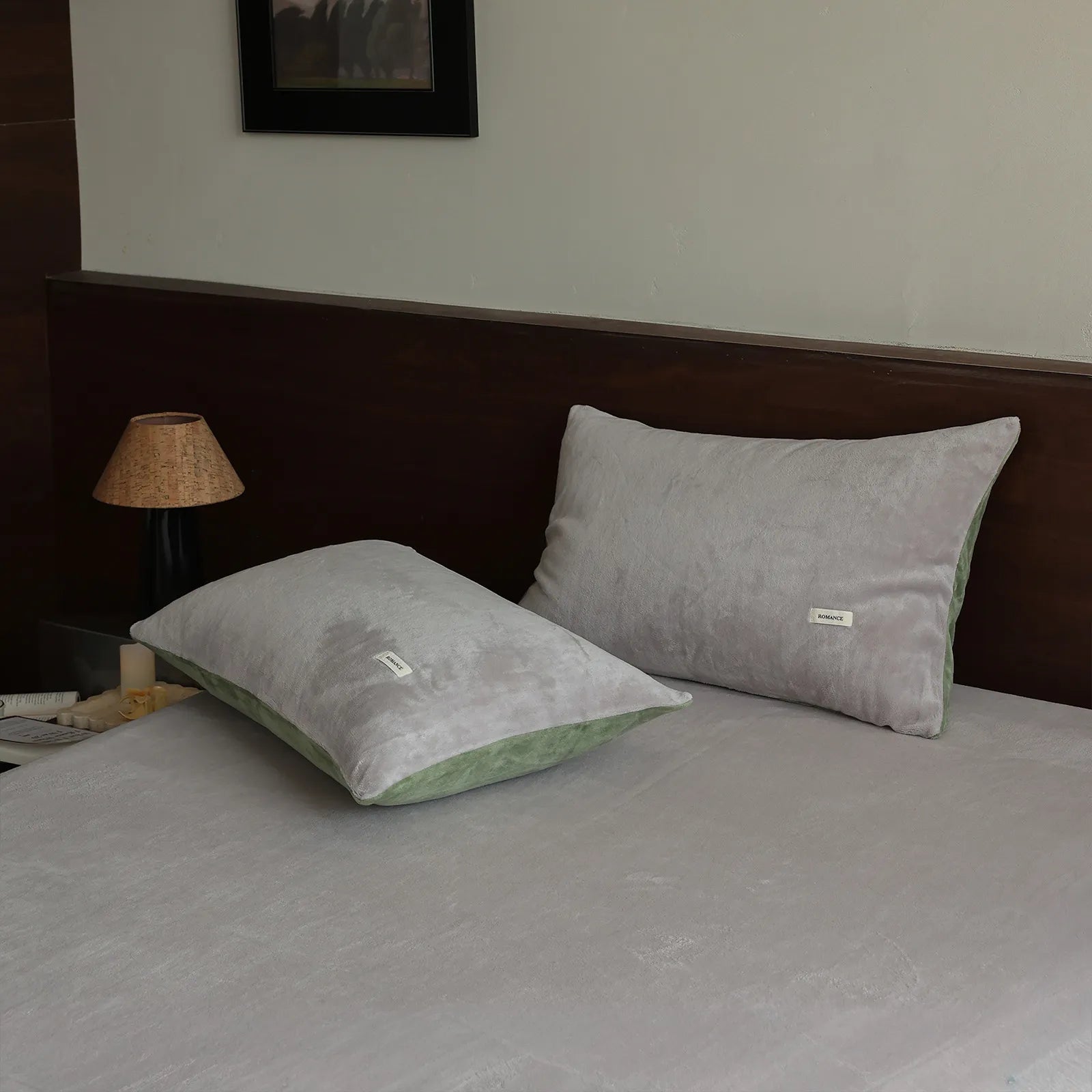 Two-tone fleece pillowcase in soft minimalist winter colors – RoomDen