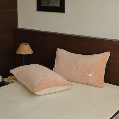 Two-tone fleece pillowcase in soft minimalist winter colors – RoomDen