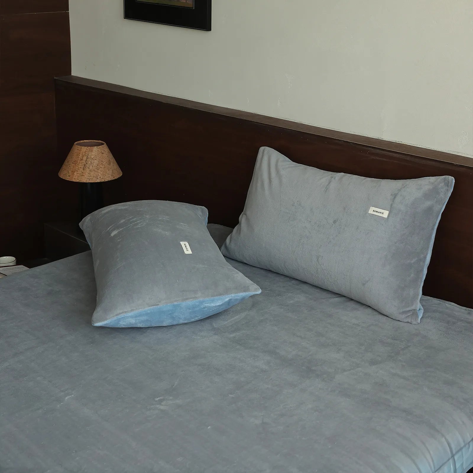 Two-tone fleece pillowcase in soft minimalist winter colors – RoomDen