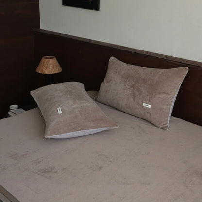 Two-tone fleece pillowcase in soft minimalist winter colors – RoomDen