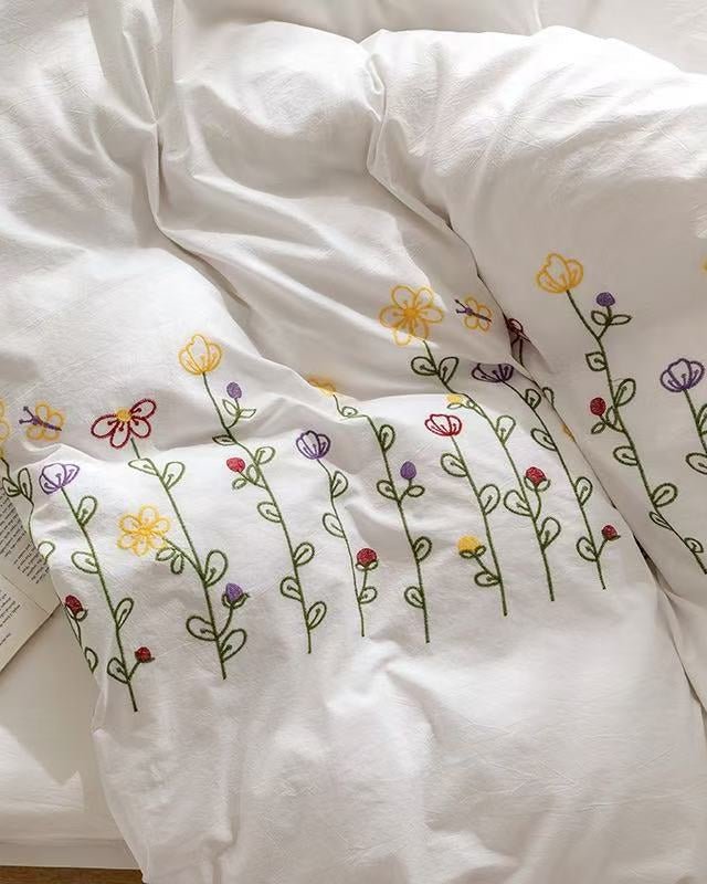 Marbella Embroidered Floral Cotton Bedding Set - room scene
