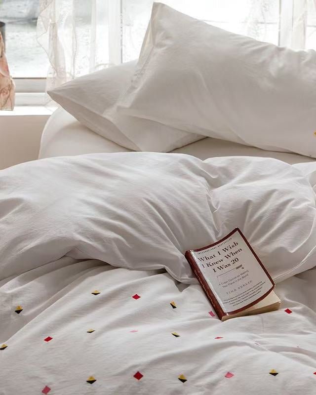 Marbella Embroidered Floral Cotton Bedding Set - room scene
