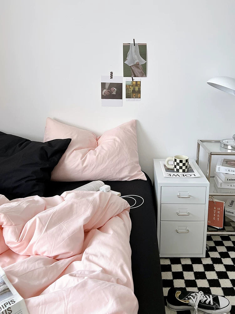 Washed Cotton Color-Block Bedding Set - Cream + Black