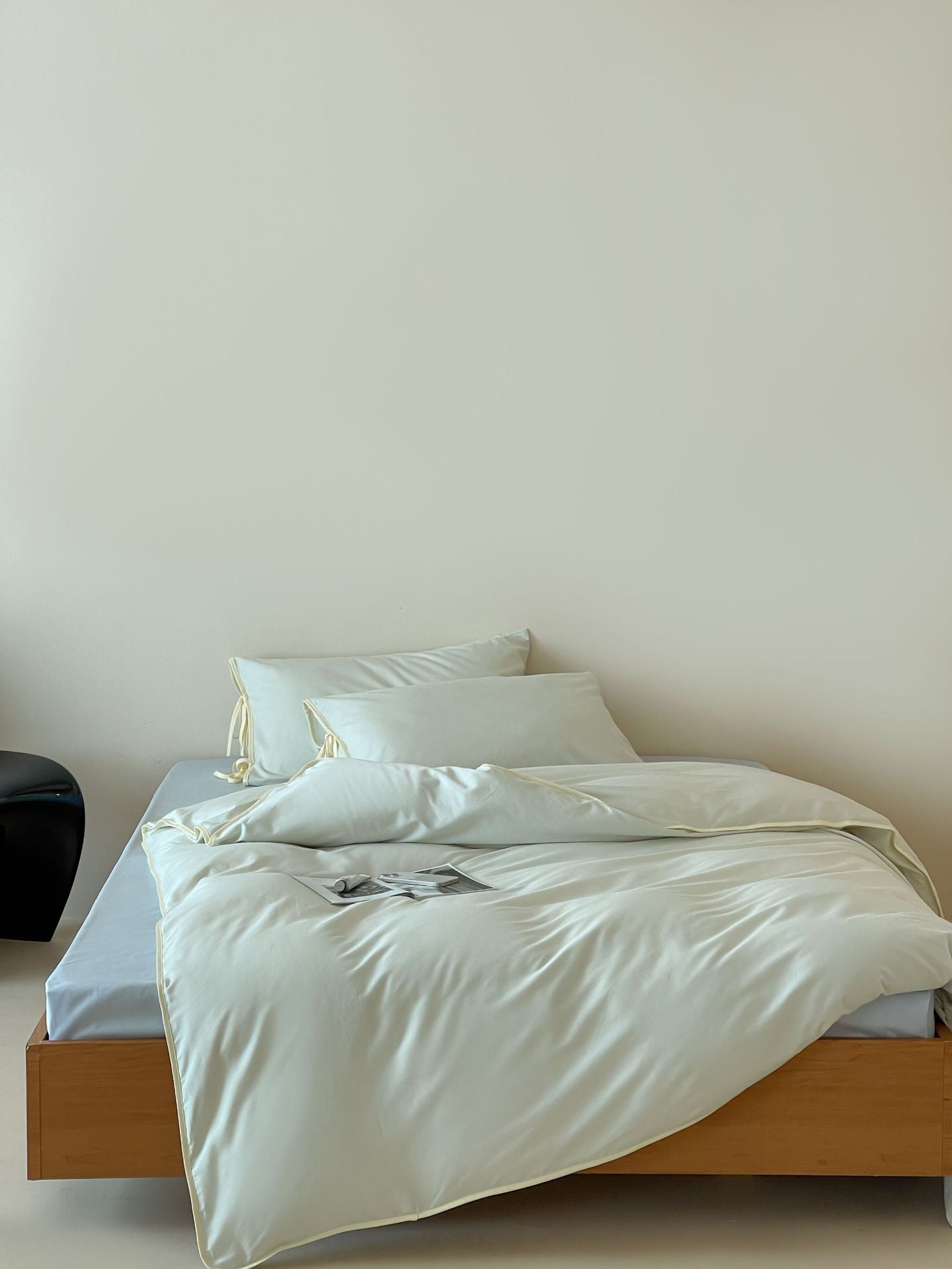 Cotton Tie-Knot Solid Bedding Set - Green with Yellow Ties