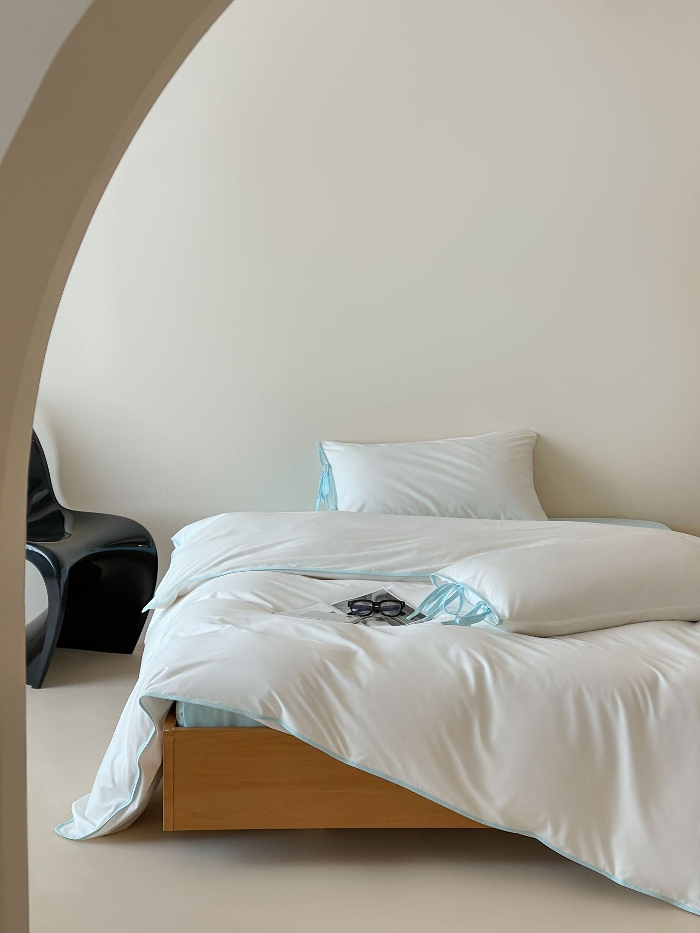 Cotton Tie-Knot Solid Bedding Set - White with Mint Ties