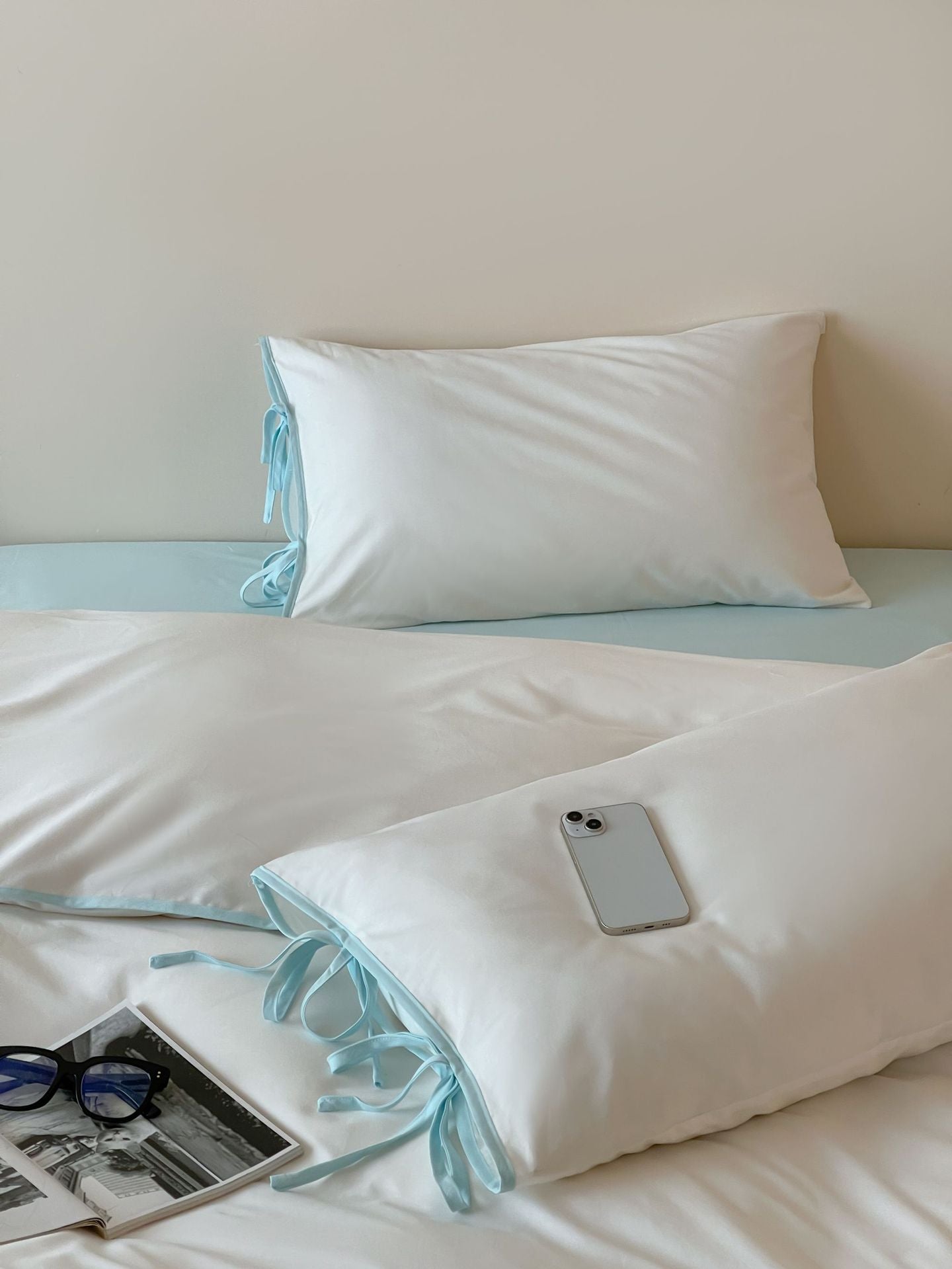 Cotton Tie-Knot Solid Bedding Set - White with Mint Ties