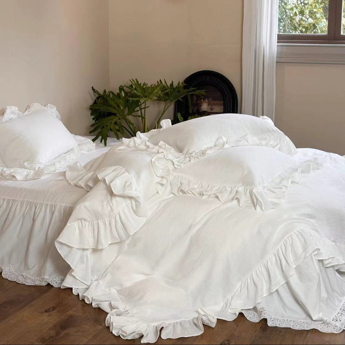 Ruffled Double Gauze Cotton Bedding Set – Ruffled Ivory, ruffled duvet and pillows with fine lace along the lower edge - Roomden