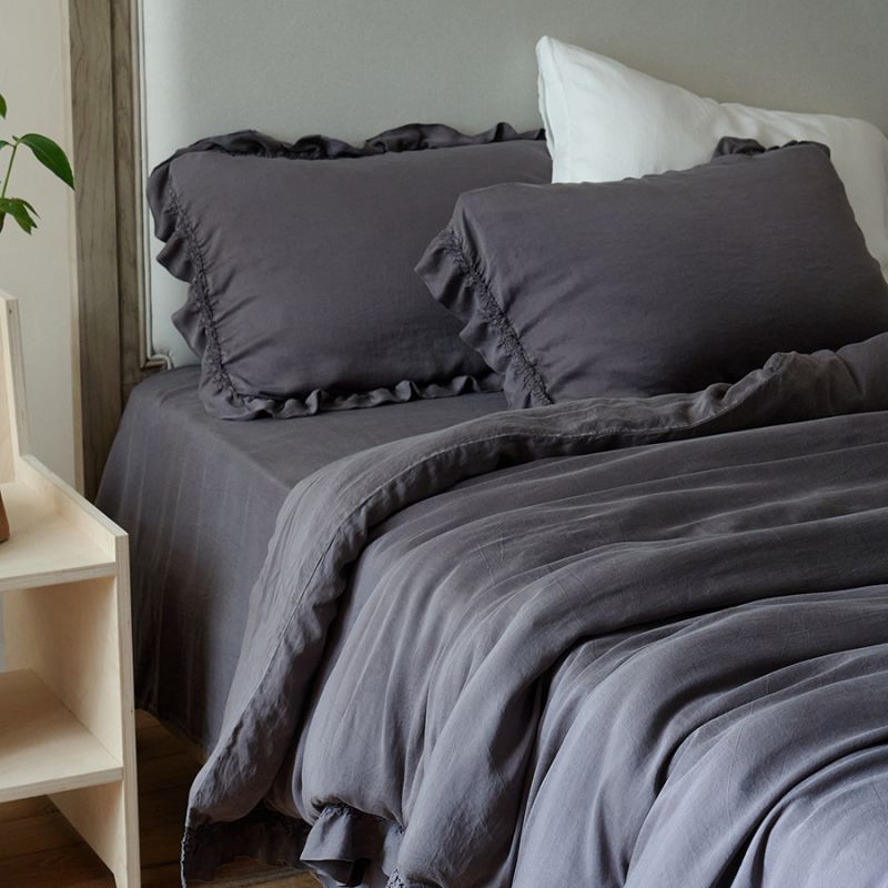 Ruffle Lyocell Bedding Set, Slate, fabric and pillow details - Roomden