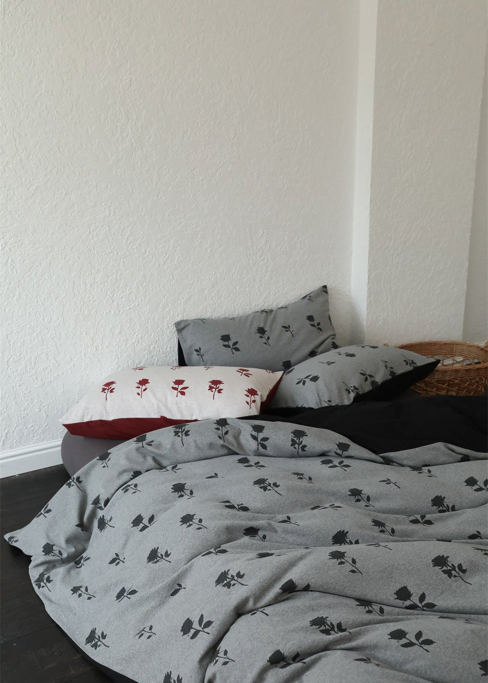 Marlise Floral Jacquard Cotton Bedding Set - room scene