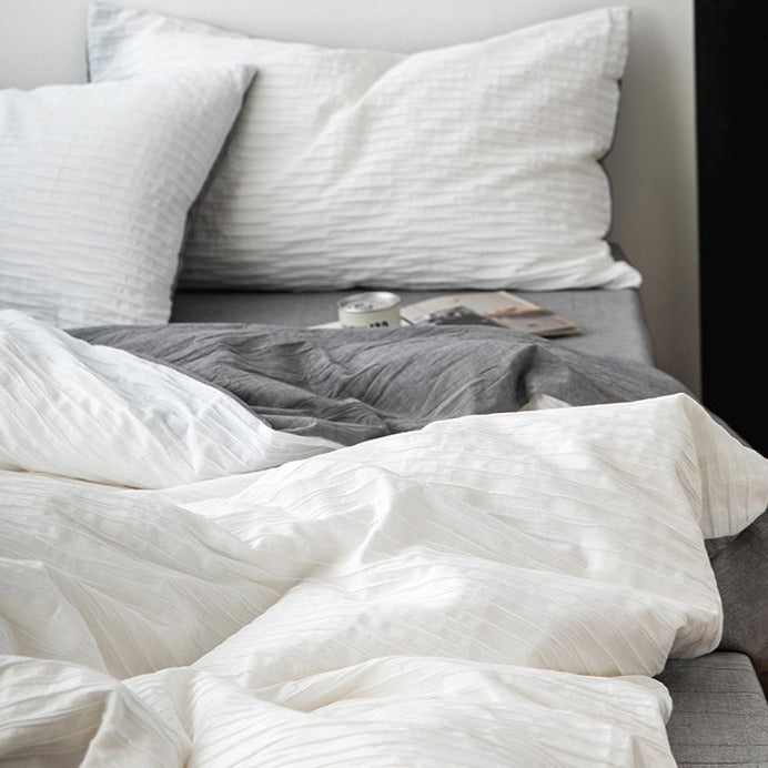 Ripple Textured Cotton Bedding Set, White & Grey, fabric and pillow detail 6 - Roomden