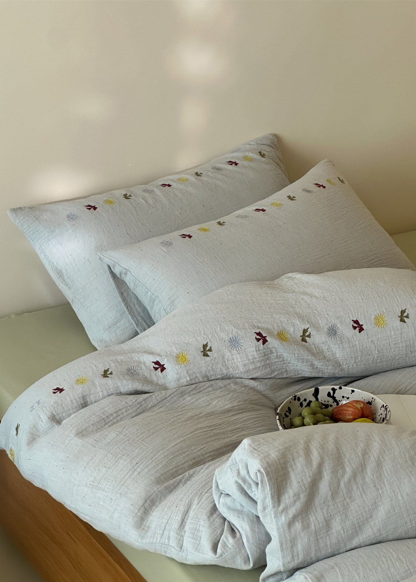 Marisol Embroidered Double Gauze Bedding Set - room scene