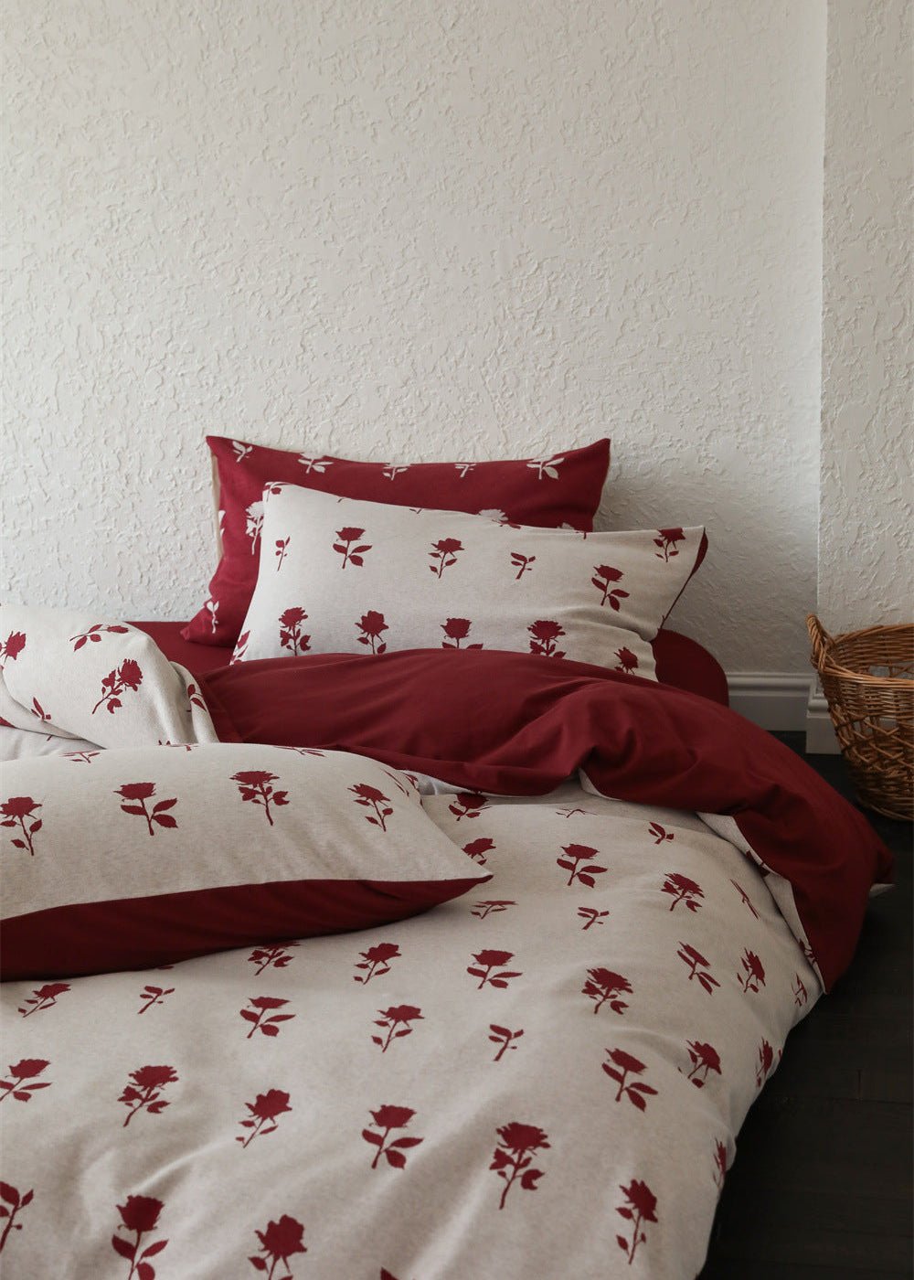 Marlise Floral Jacquard Cotton Bedding Set - room scene