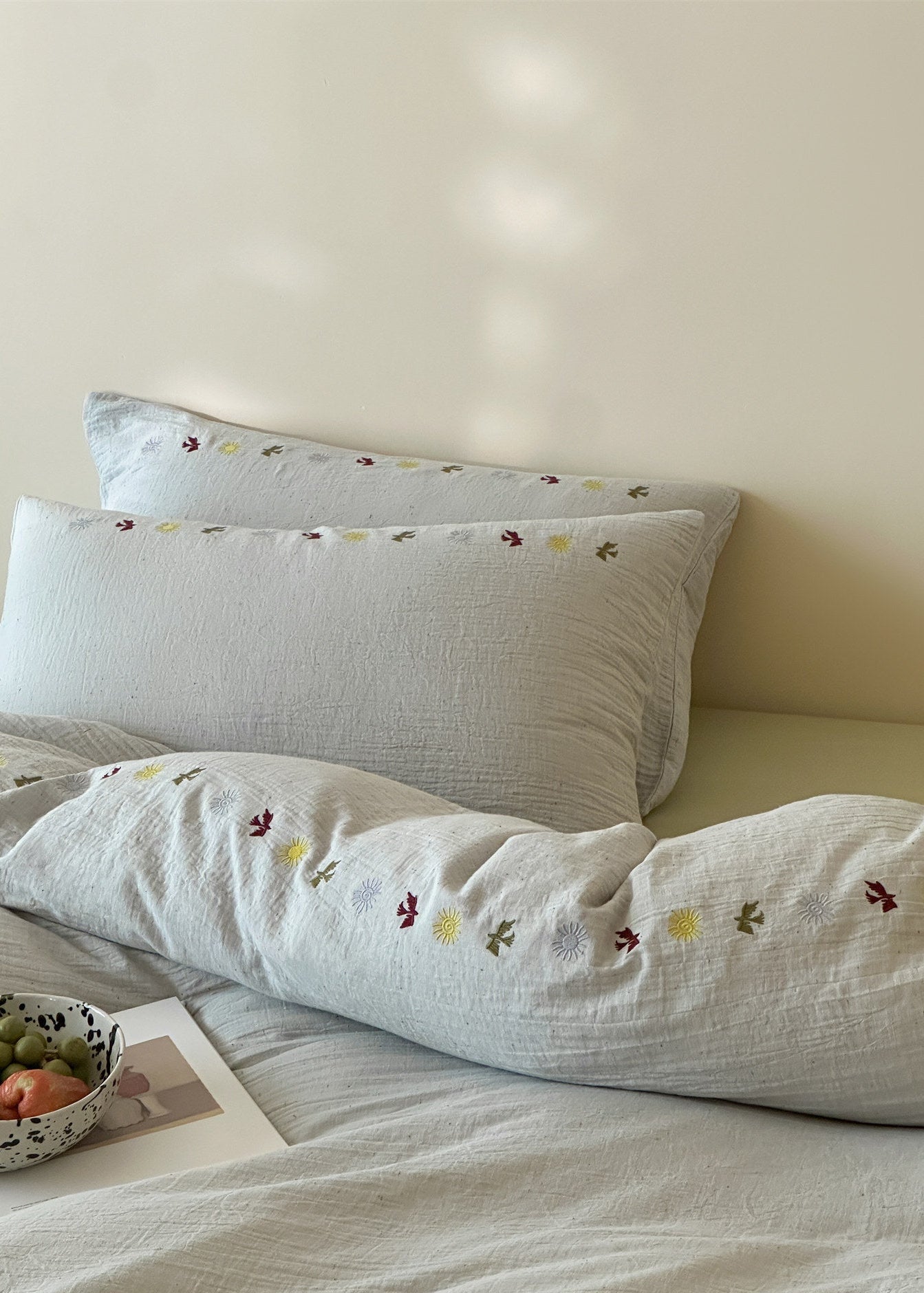 Marisol Embroidered Double Gauze Bedding Set - room scene