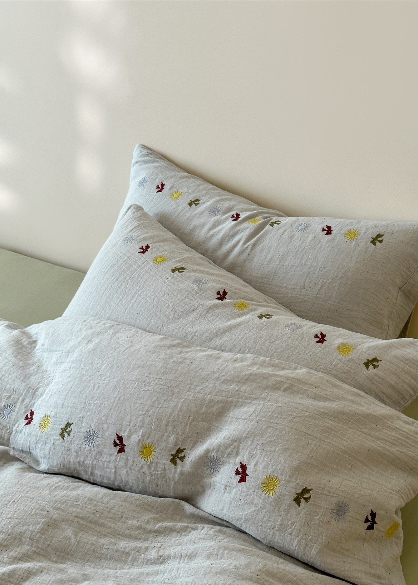 Marisol Embroidered Double Gauze Bedding Set - room scene