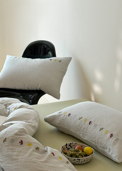 Marisol Embroidered Double Gauze Bedding Set - room scene