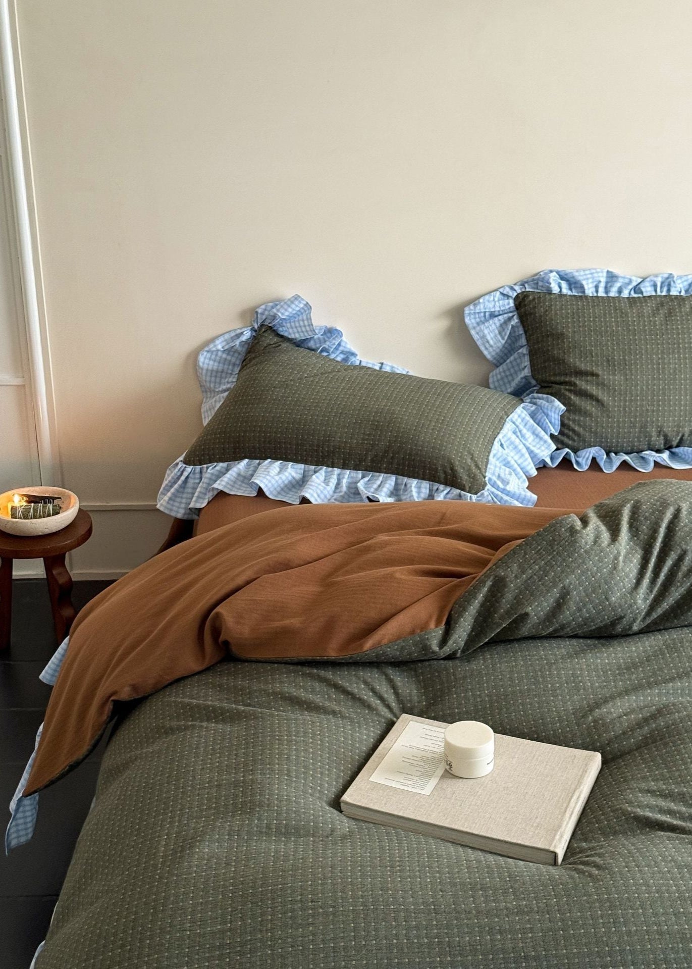 Harwick Gingham Ruffle Cotton Bedding Set - room scene