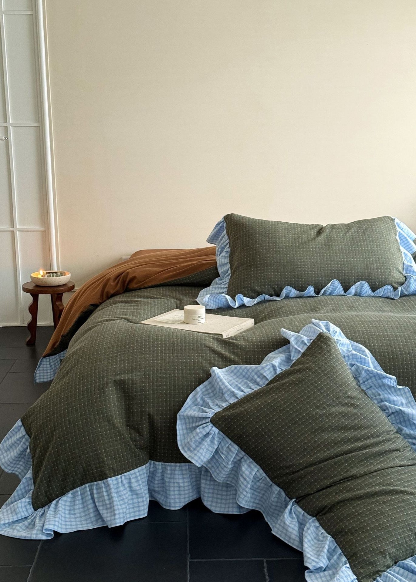 Harwick Gingham Ruffle Cotton Bedding Set - room scene