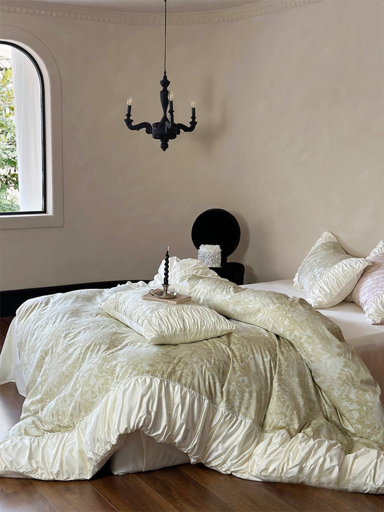 Champagne Jacquard floral ruffle bedding set view 10 - Roomden