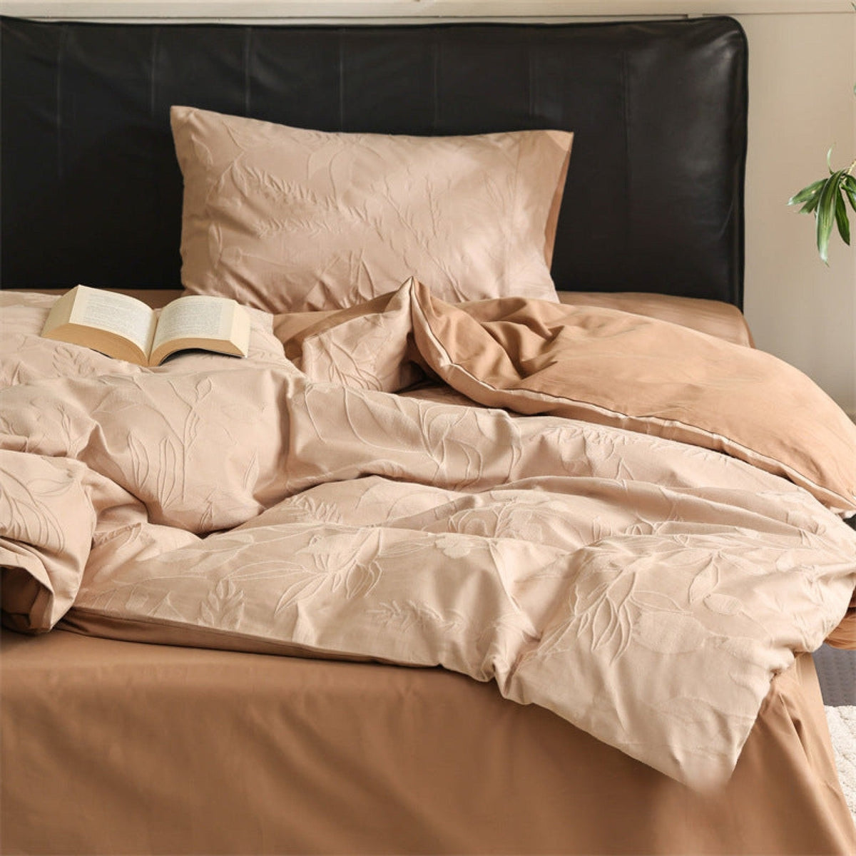 Brushed cotton jacquard bedding set – Apricot Orchid, alternate view of the duvet and pillows - Roomden
