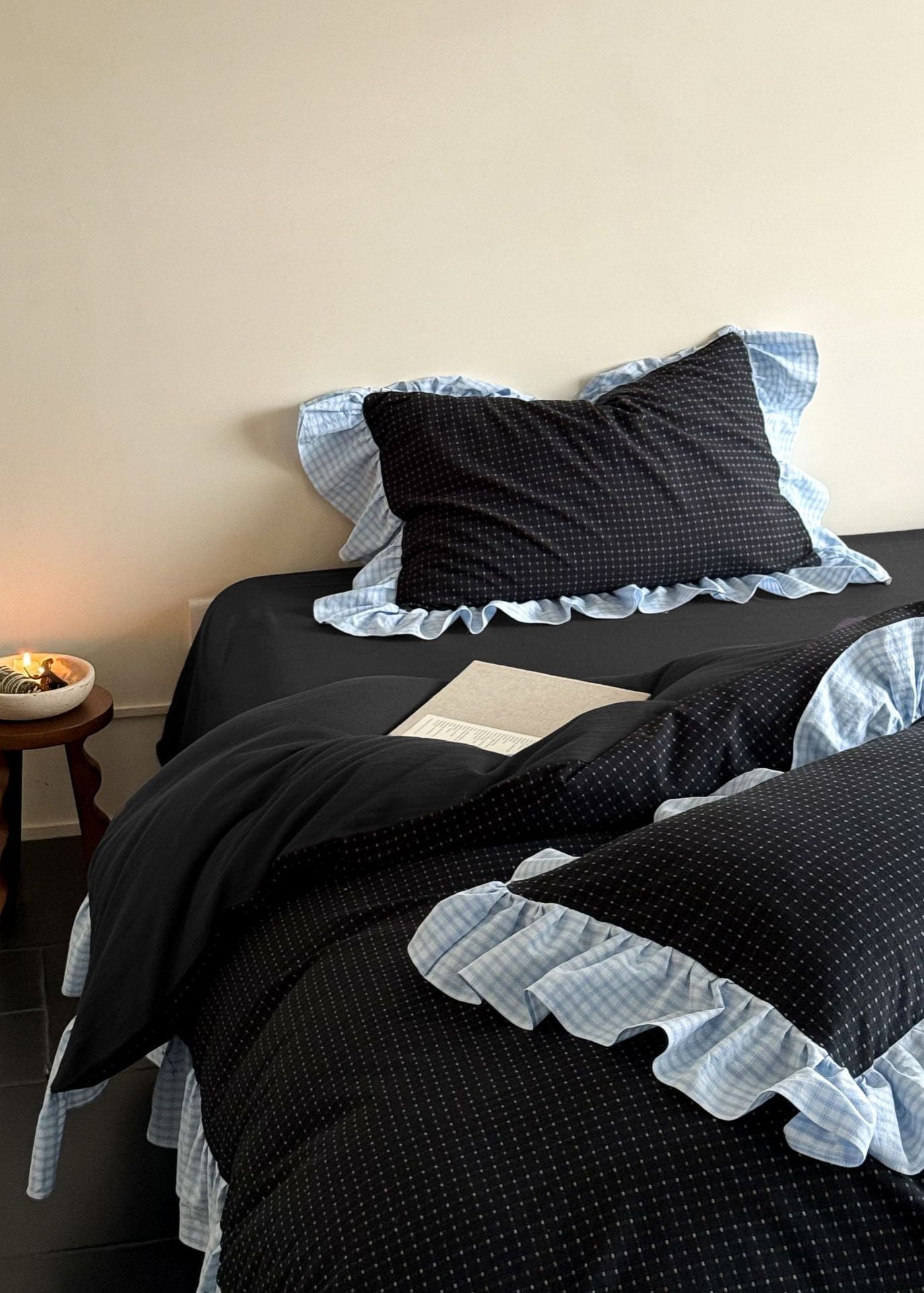 Harwick Gingham Ruffle Cotton Bedding Set - room scene