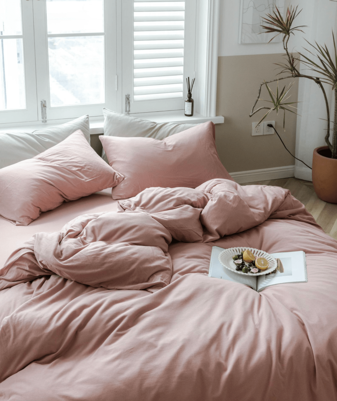Palermo Washed Cotton Bedding Set - room scene