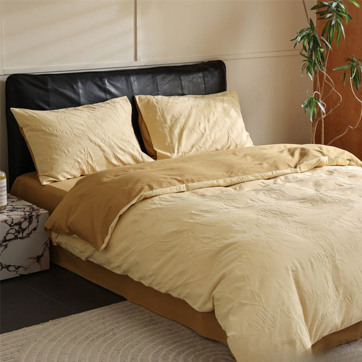 Brushed cotton jacquard bedding set – Butter Yellow Leaf, alternate view of the duvet and pillows - Roomden