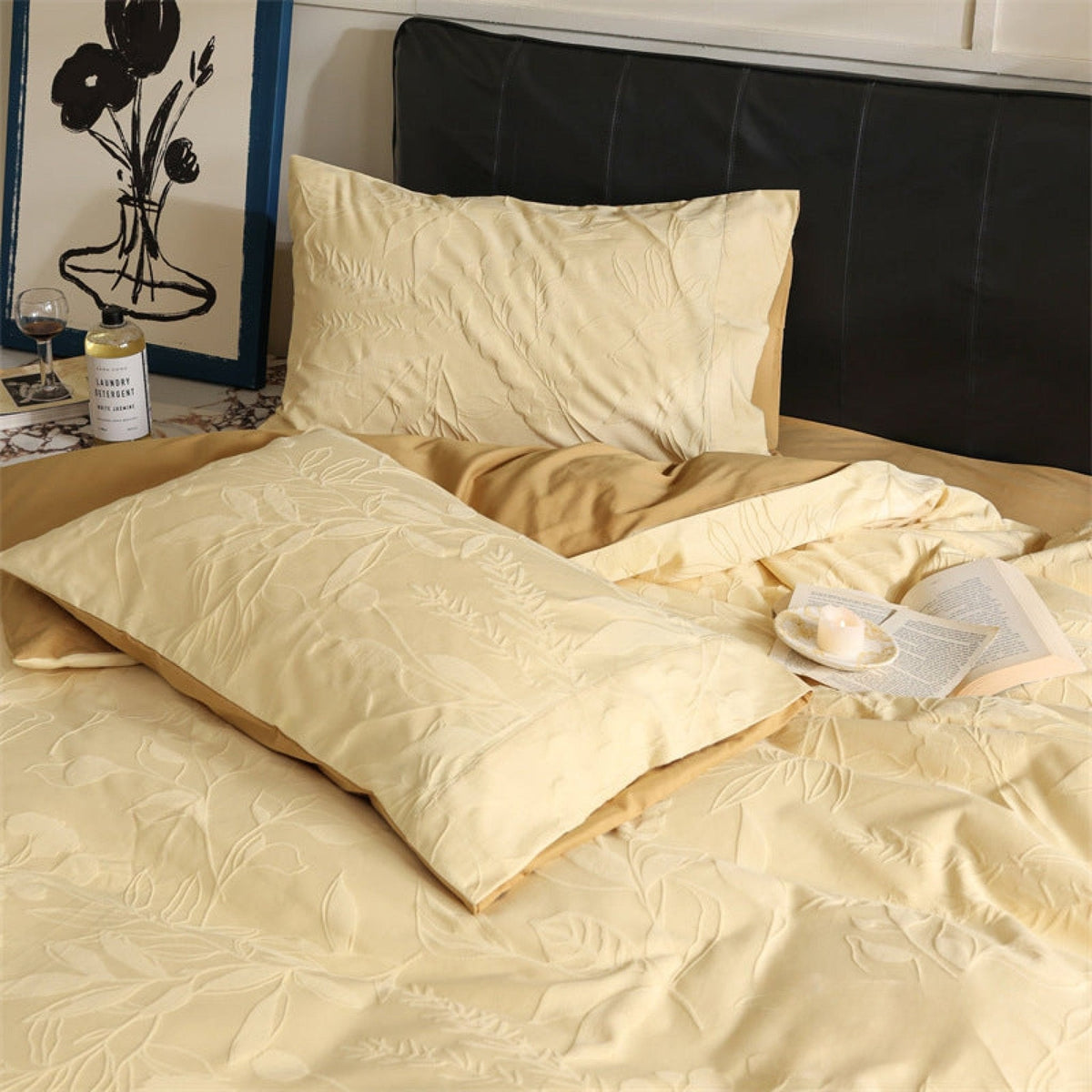 Brushed cotton jacquard bedding set – Butter Yellow Leaf, close view of jacquard fabric and pillows - Roomden