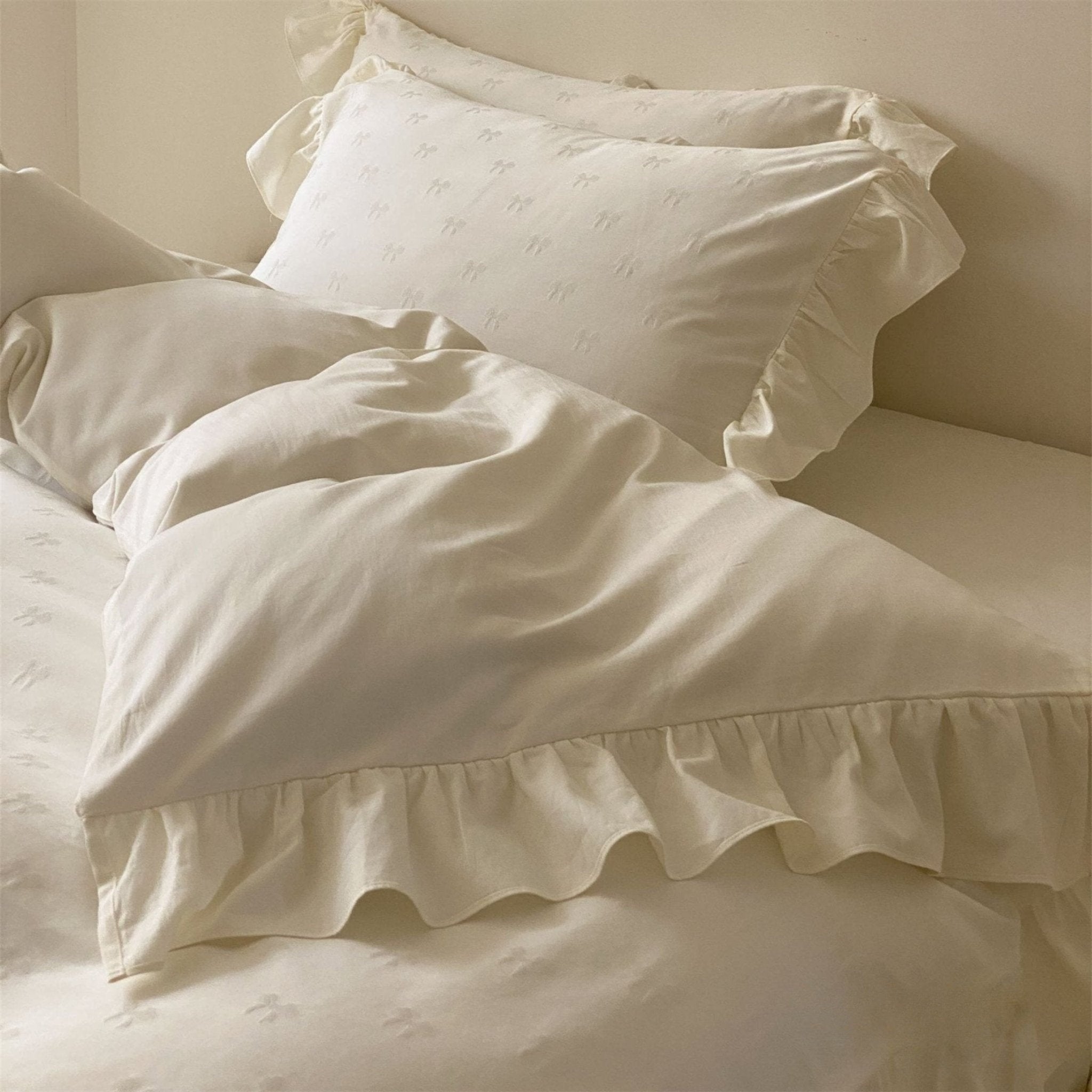 Fenella Ruffle Washed Cotton Bedding Set - Ivory Moonlight