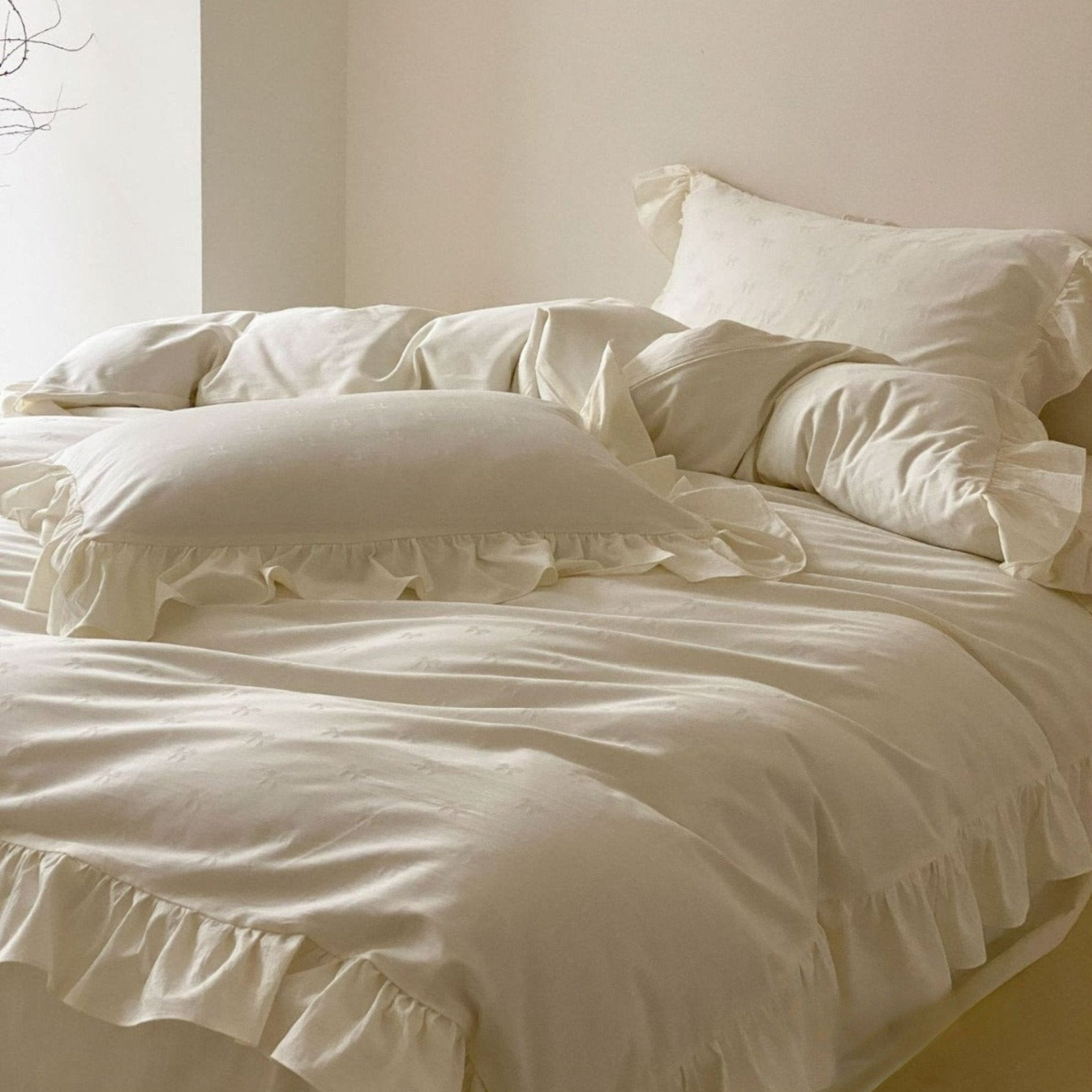 Isolde Ruffle Long-Staple Cotton Bedding Set - Ivory Cream