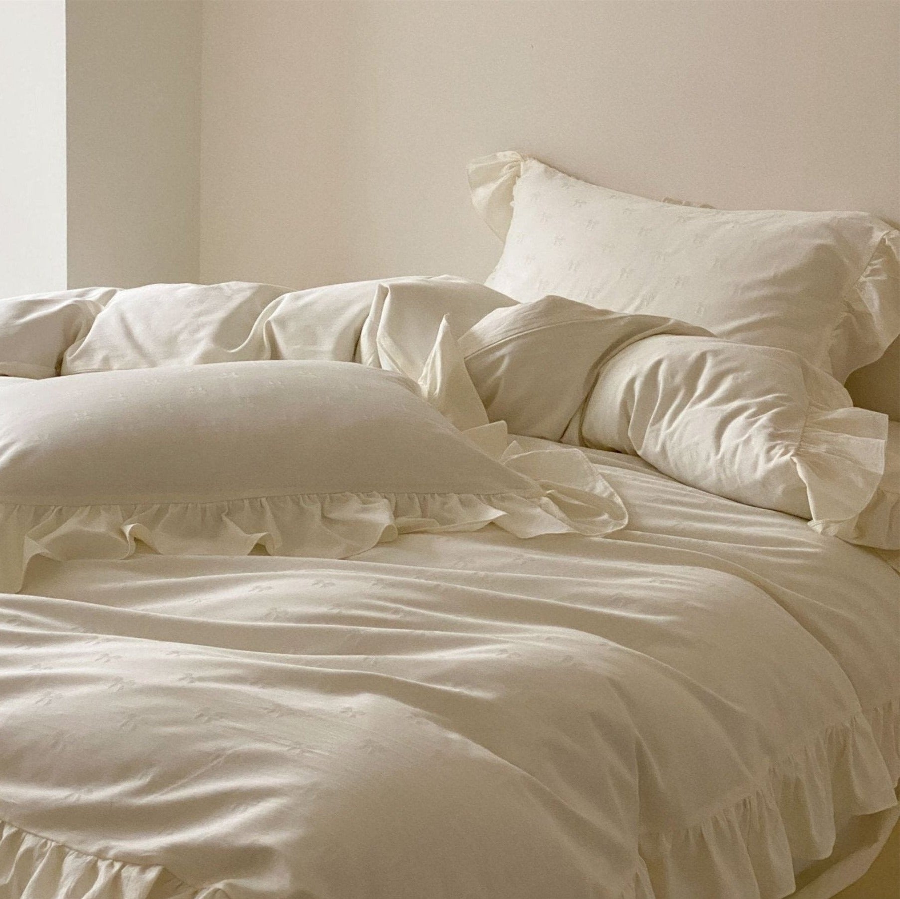 Fenella Ruffle Washed Cotton Bedding Set - Ivory Moonlight