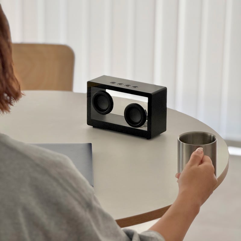 Floating-Driver Clear Acrylic Bluetooth Desk Speaker
