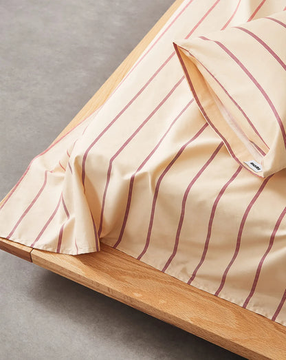 Striped cotton sheet set in a minimalist modern style – RoomDen