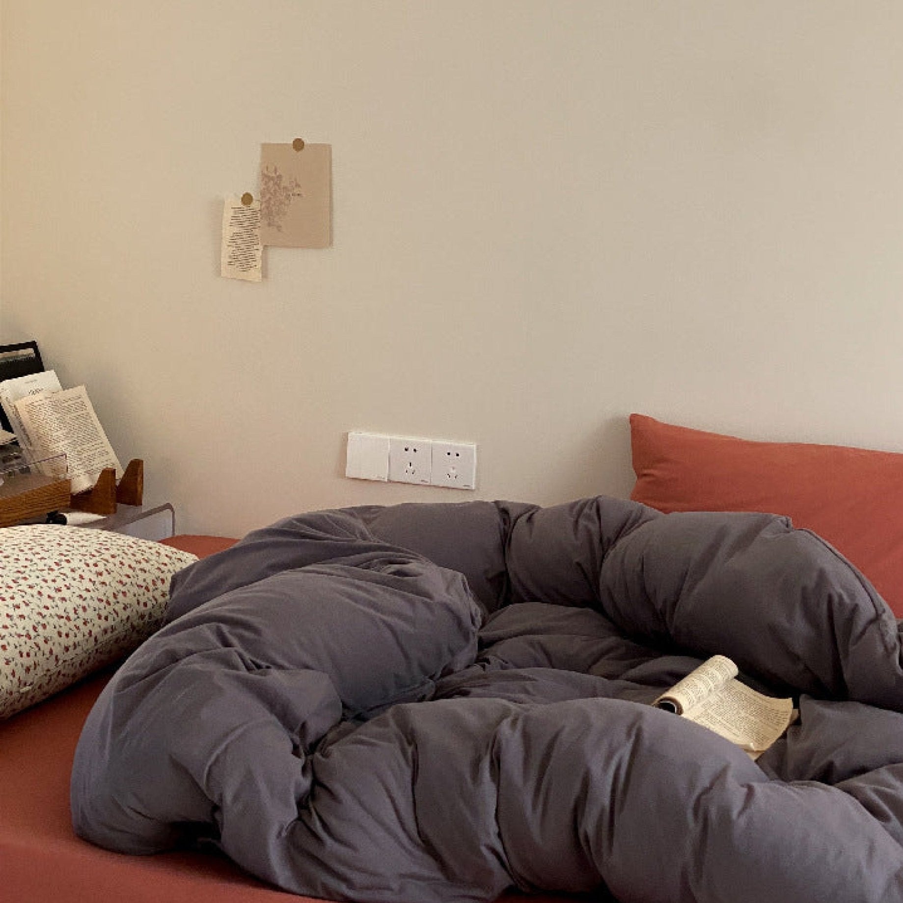 Aldermoor Colorblock Jersey Bedding Set - Grey & Rust