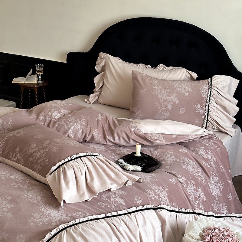 Verlaine Noir Jacquard Cotton Bedding Set - room scene