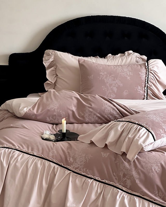 Verlaine Noir Jacquard Cotton Bedding Set - room scene