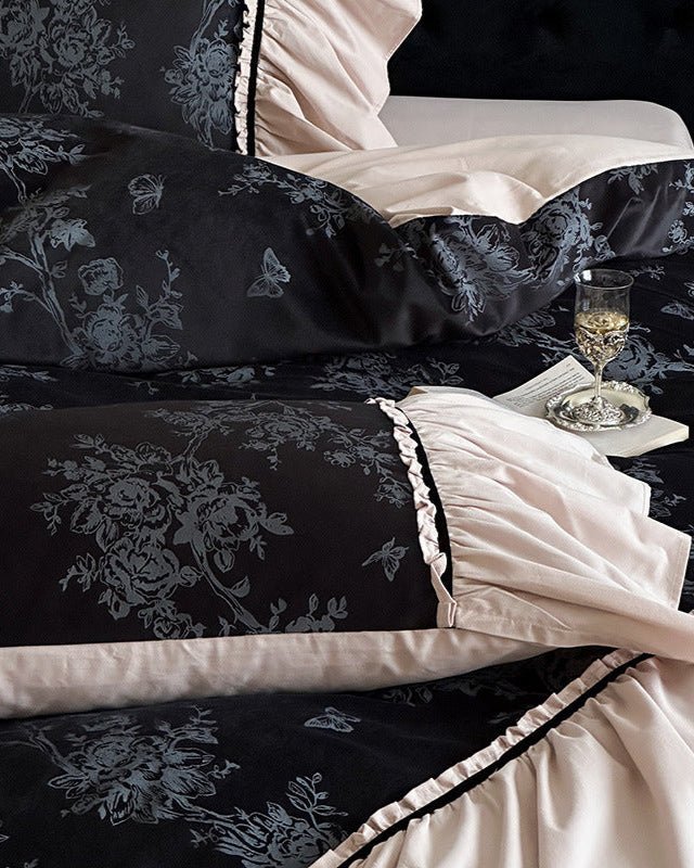 Verlaine Noir Jacquard Cotton Bedding Set - room scene