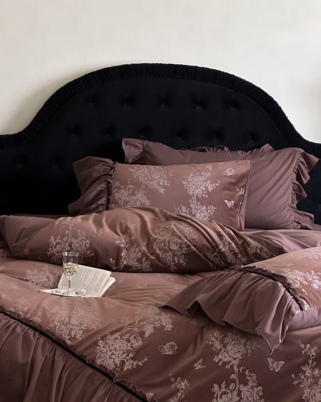Verlaine Noir Jacquard Cotton Bedding Set - room scene