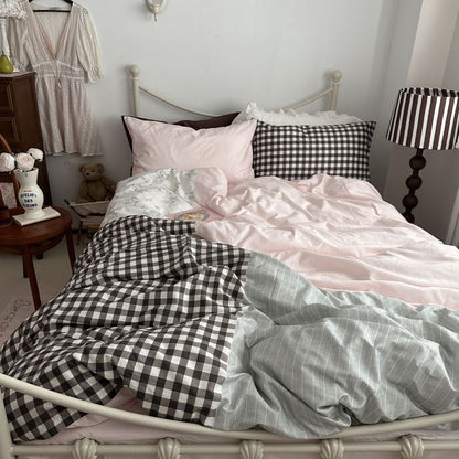Perrine Gingham Washed Cotton Bedding Set - room scene