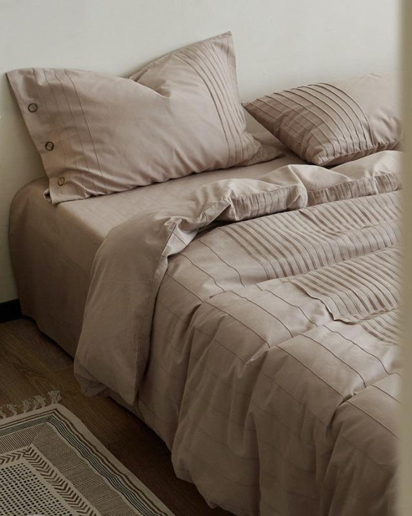 Prescott Pintuck Washed Cotton Bedding Set - room scene