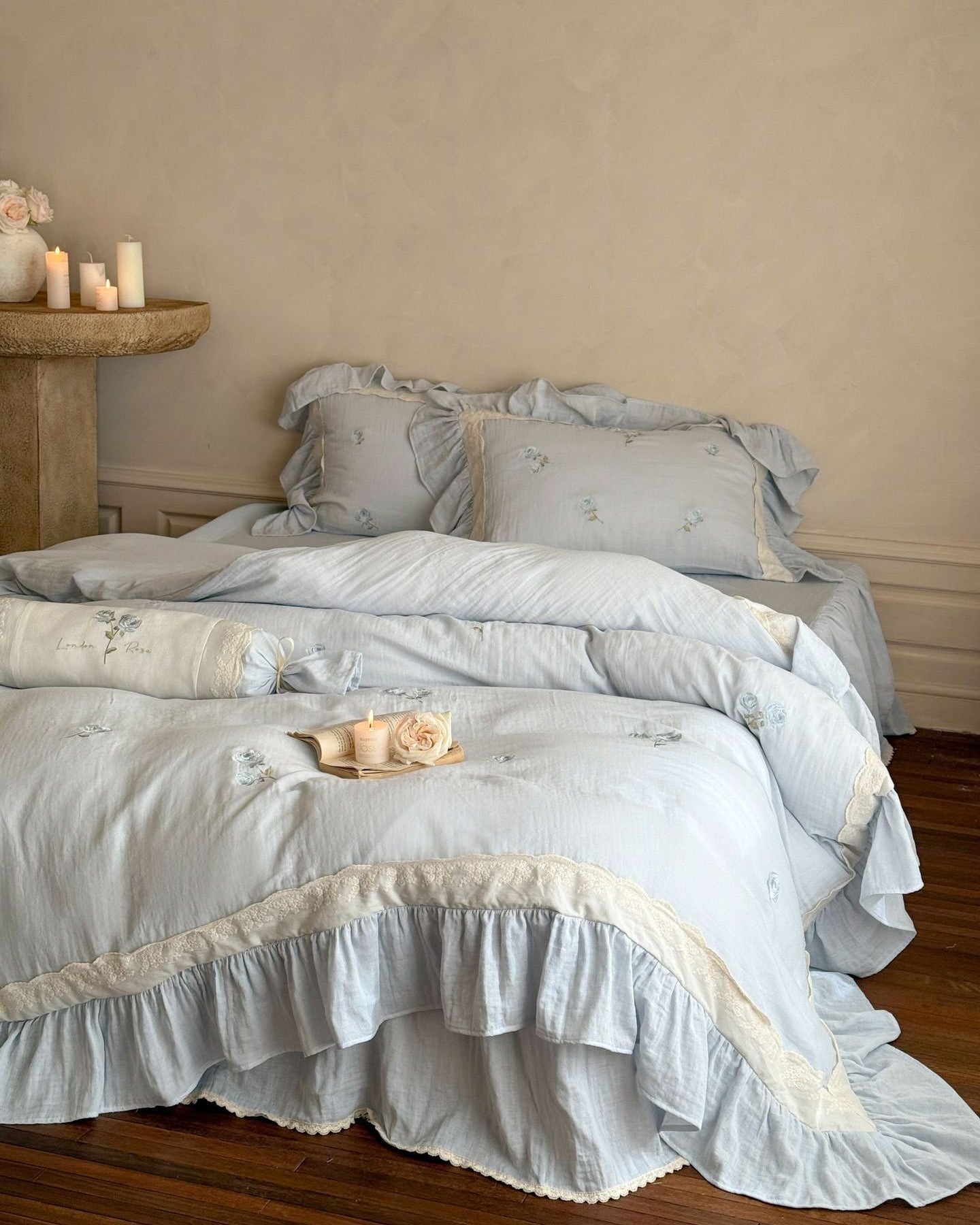 Fleuret Ruffle Lace Cotton Bedding Set - room scene