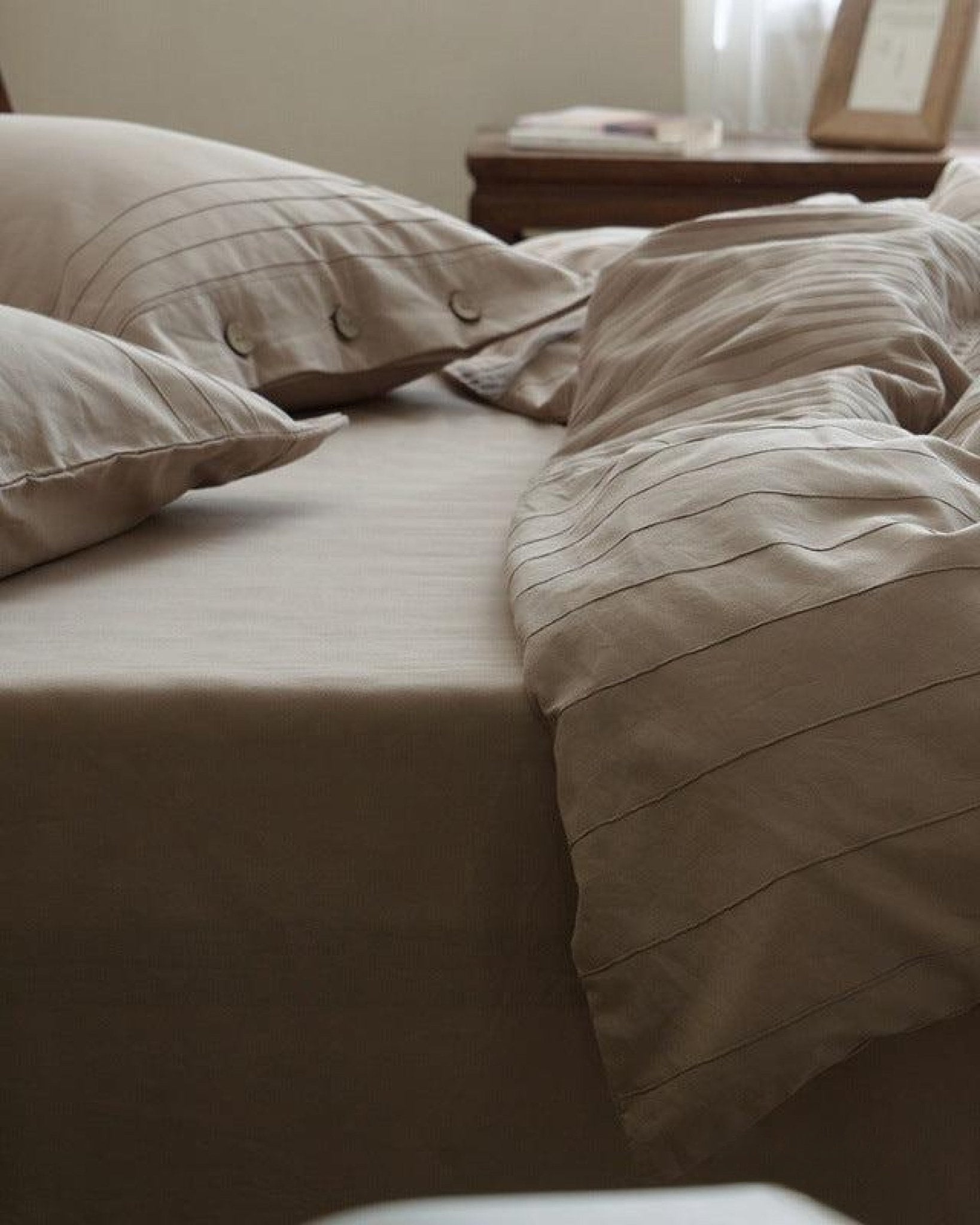 Prescott Pintuck Washed Cotton Bedding Set - room scene