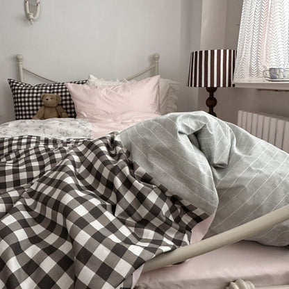 Perrine Gingham Washed Cotton Bedding Set - room scene