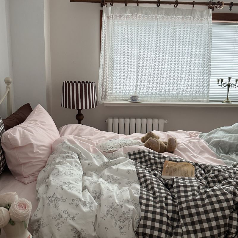 Perrine Gingham Washed Cotton Bedding Set - room scene