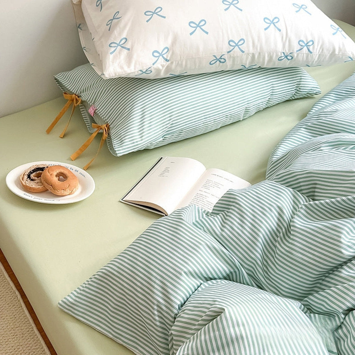 Bow striped cotton bedding set – Sage Green, striped fabric, ribbon ties and pillow detail - Roomden
