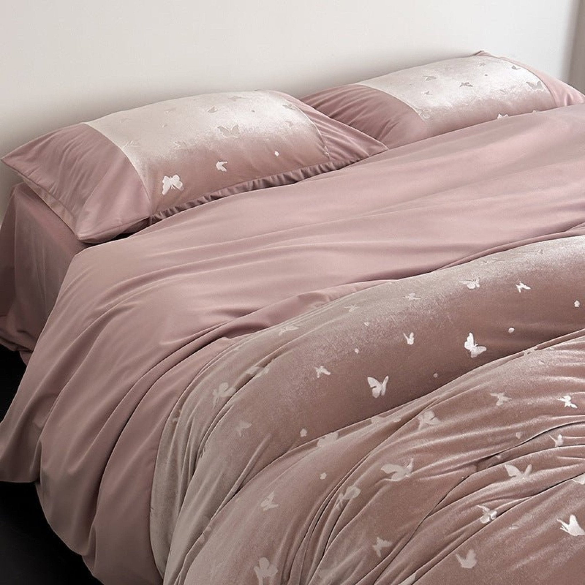 Odessa Butterfly Velvet Bedding Set - Petal Blush