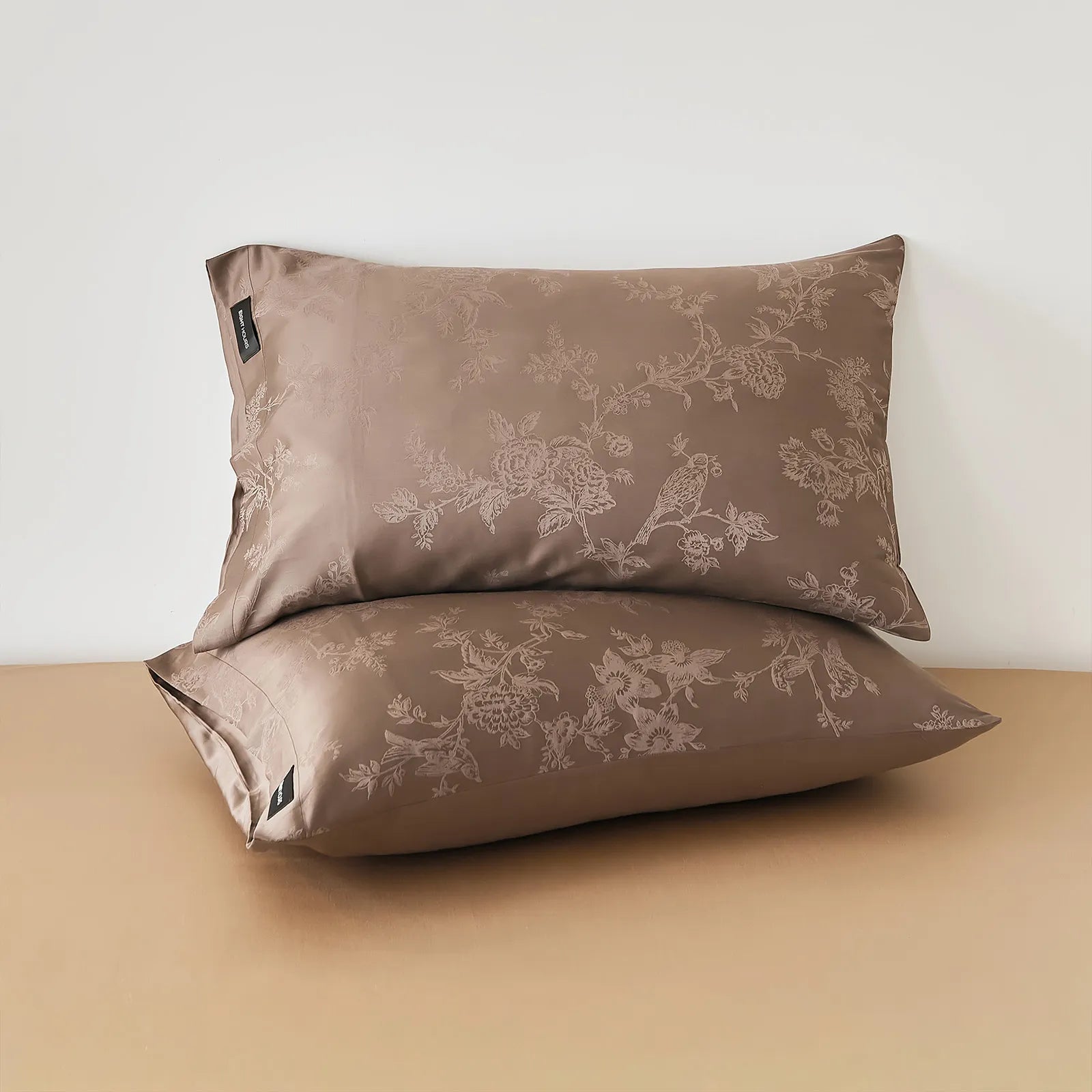 Floral jacquard cooling Tencel pillowcase with smooth Lyocell texture - RoomDen