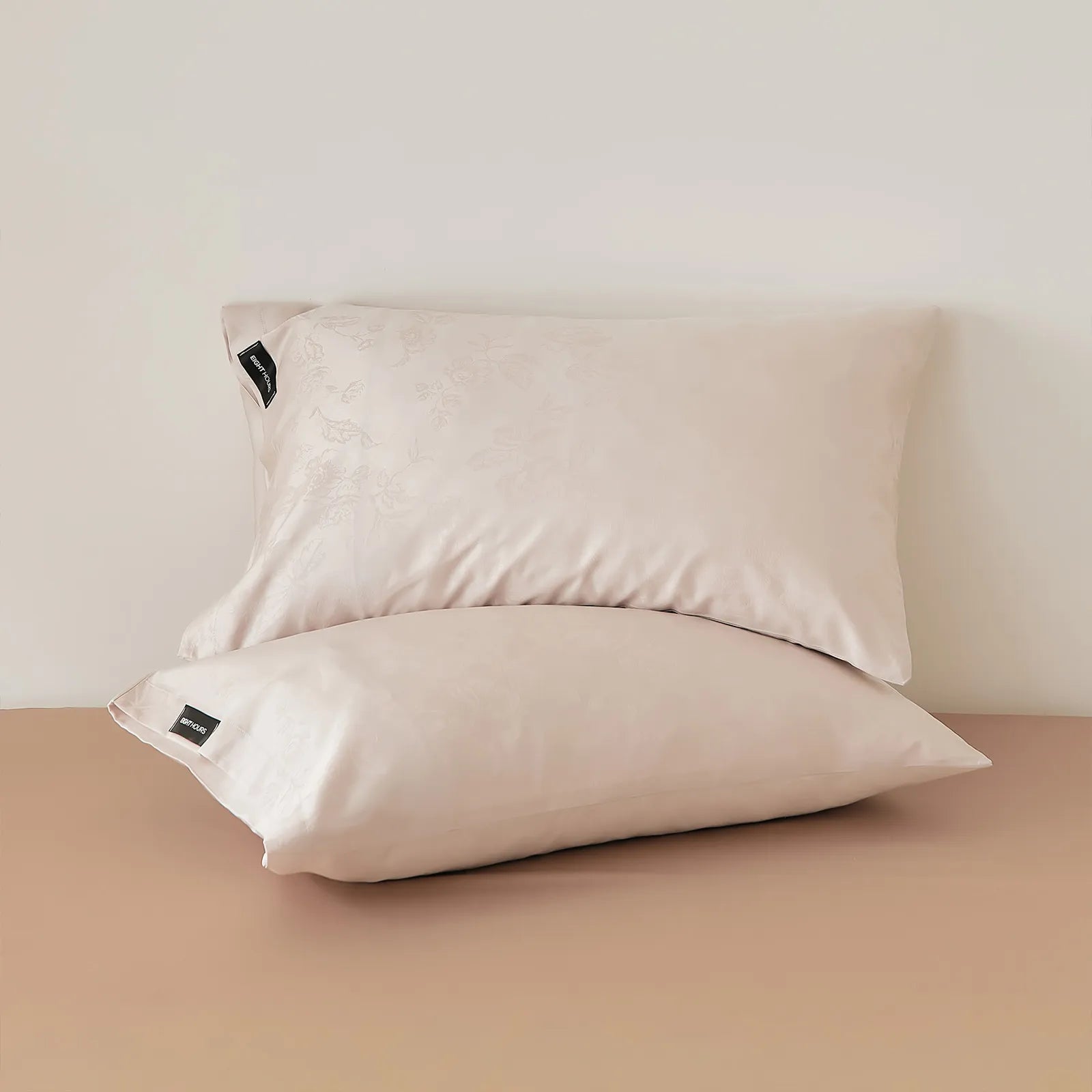 Floral jacquard cooling Tencel pillowcase with smooth Lyocell texture - RoomDen