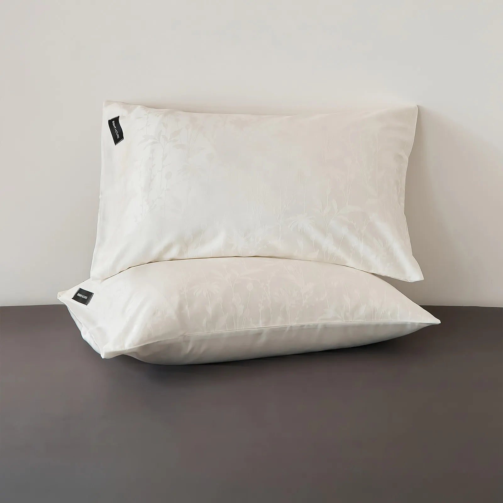 Floral jacquard cooling Tencel pillowcase with smooth Lyocell texture - RoomDen