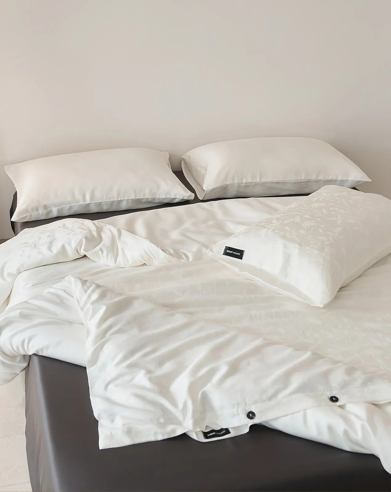 Jacquard floral cooling Tencel duvet cover with smooth drape and soft sheen – RoomDen