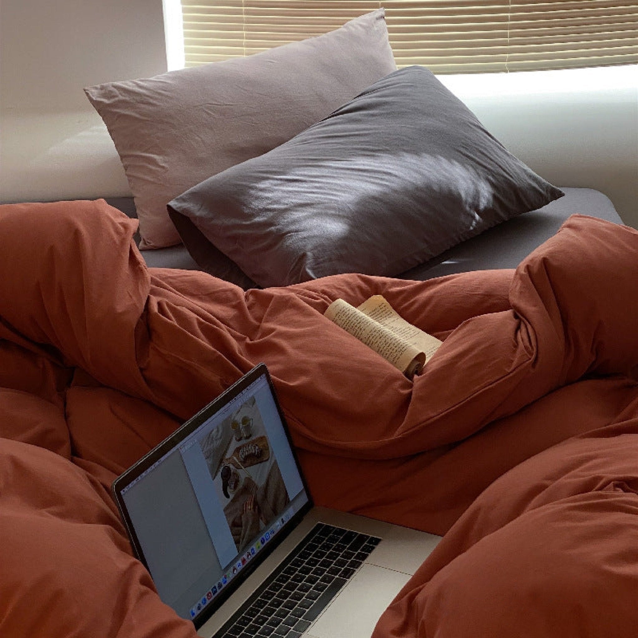 Aldermoor Colorblock Jersey Bedding Set - Terracotta Smoke